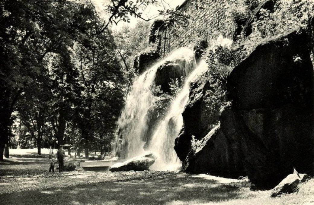Umělý vodopád burácel v Bezručových sadech už v 60. letech
