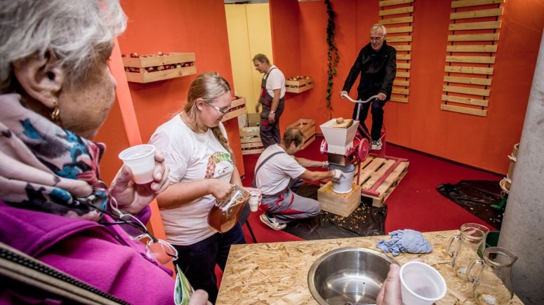 Expozice Českého zahrádkářského svazu - Zemská výstava